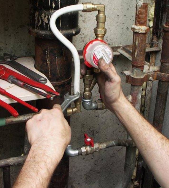 Счетчики на воду: как выбрать и правильно установить